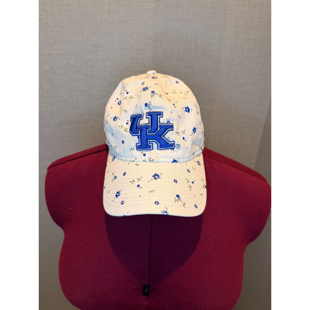 New Era 9TWENTY Kentucky Wildcats Women's Floral Hat White Adjustable UK Dad Cap